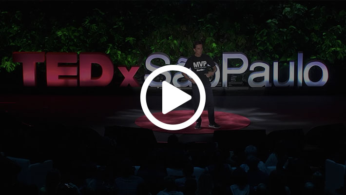 Print do vídeo da palestra de Ricardo Geromel no TEDx Sao Paulo